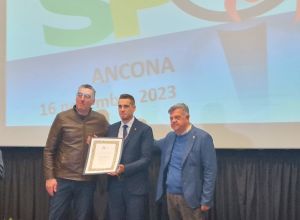 Assessore allo sport di Falconara Raimondo Baia, Michele Brunelli tecnico volley e Roberto Novelli Vicepresidente CONI Marche