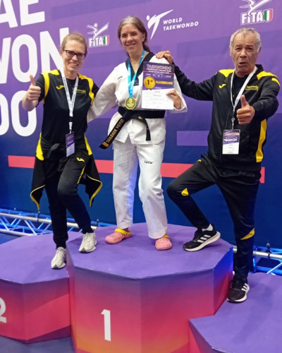 TAEKWONDO - Giada,  prima atleta donna a vincere un titolo italiano combattim...