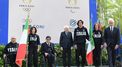 Mattarella consegna la bandiera agli alfieri paralimpici Sabatini e Mazzone: ...